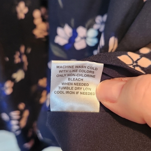 41 Hawthorn Sleeveless Split V-Neck Dark Navy Floral Dress Size Small - Picture 12 of 12